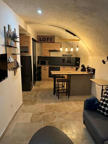 Bourg-Saint-Andeol Apartment | Studio cosy