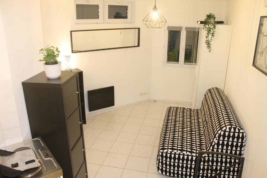 Quartier Vieux Marche-Cathedrale Apartment | Studio cosy meublé en hyper centre