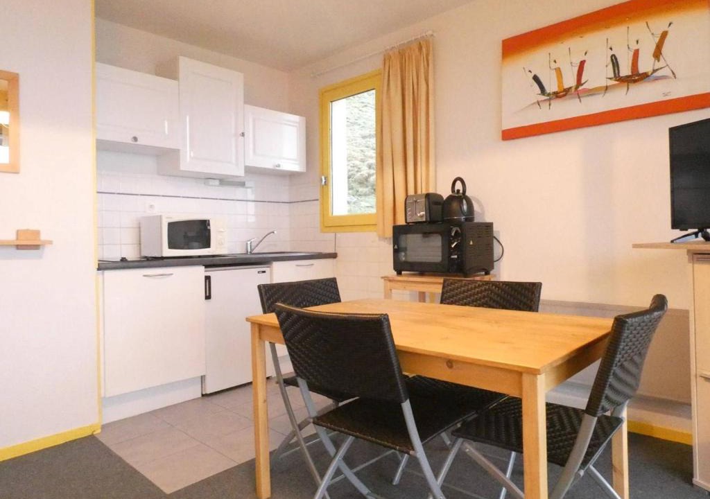 Saint-Lary-Soulan Apartment | Studio cosy pour 4 avec terrasse à Saint-Lary-Soulan - FR-1-457-277