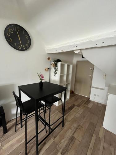 Bourgogne Apartment | Studio cosy tout confort proche Cathédrale dans rue calme