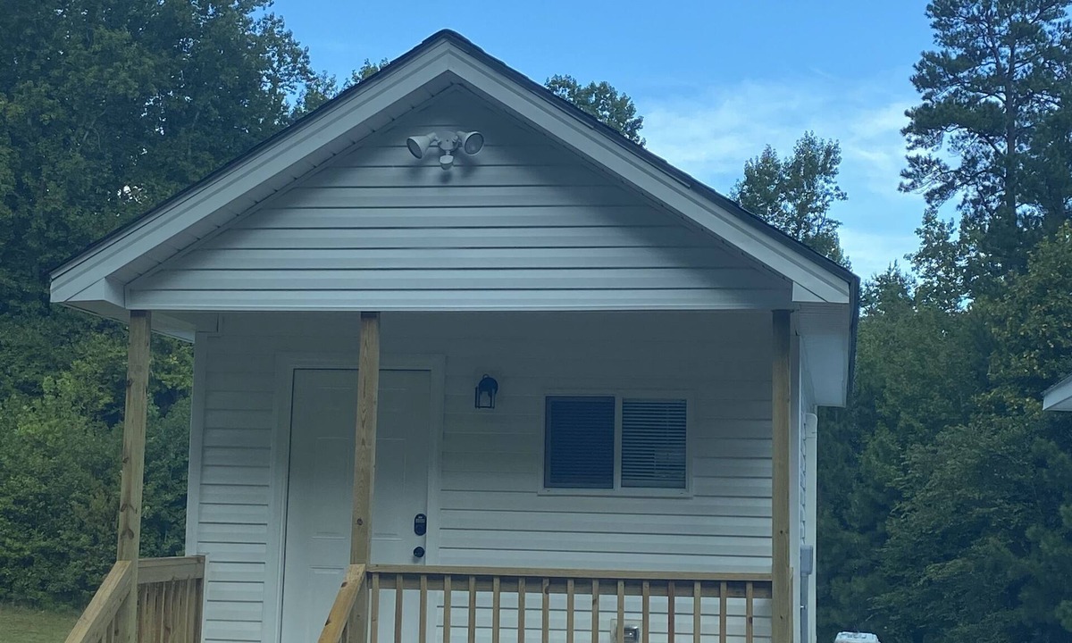Knightdale Cottage | Studio cottage Modern country life -5min to Knightdale Downtown and restaurants