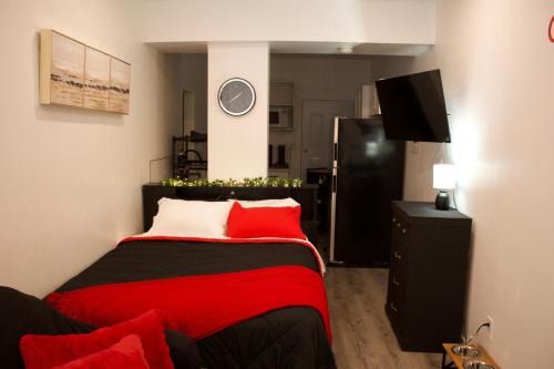 Sudbury Apartment | Studio - Cozy Downtown Hideaway