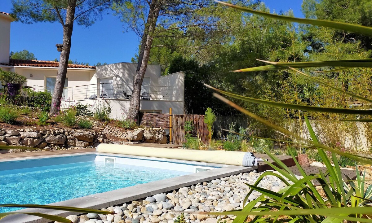 Castelnau-le-Lez Apartment | Studio d'hôtes les libellules, parking and swimming pool