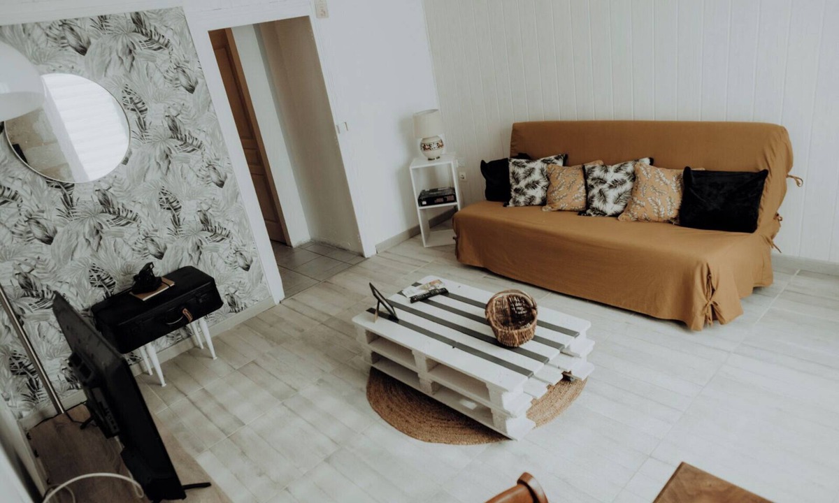 Saint-Meard-de-Gurcon Apartment | Studio de Plain-pied Avec Terrasse et Jardin