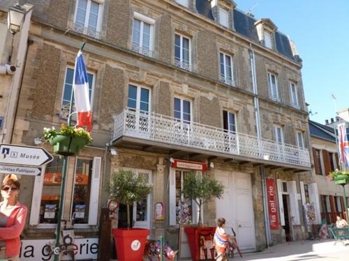 Arromanches-les-Bains Apartment | Studio De La Mer