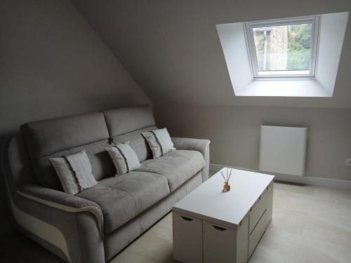 Lanvallay Apartment | Studio de la Maison Bleue