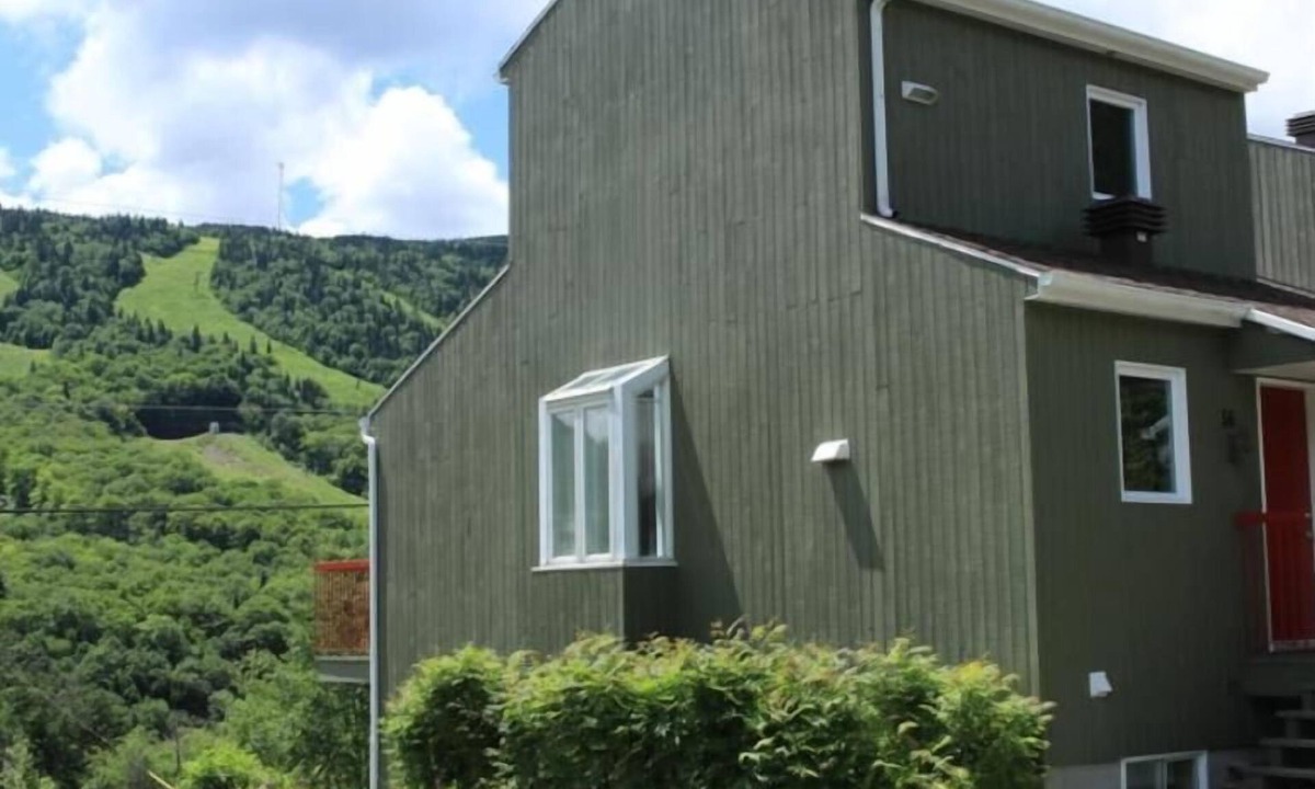 Notre-Dame-Auxiliatrice-de-Buckland Apartment | Studio de Ski | Studio Mont du Midi