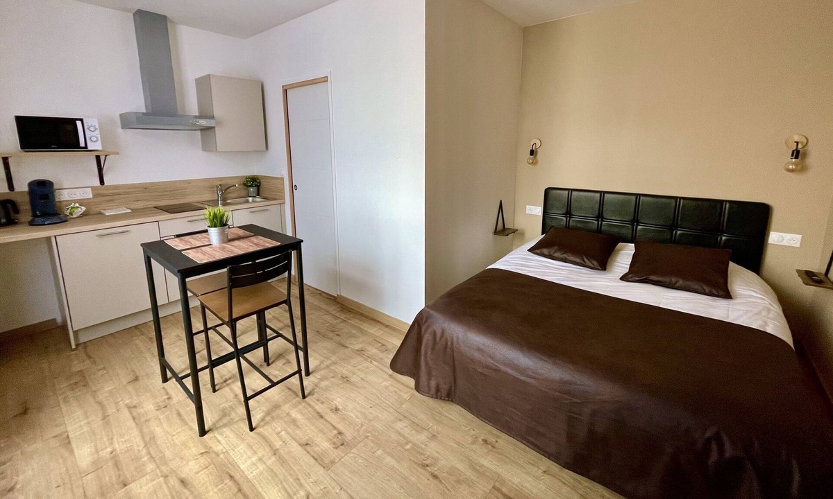 Lens Apartment | Studio-Deluxe-Ensuite-Terrace-1er étage