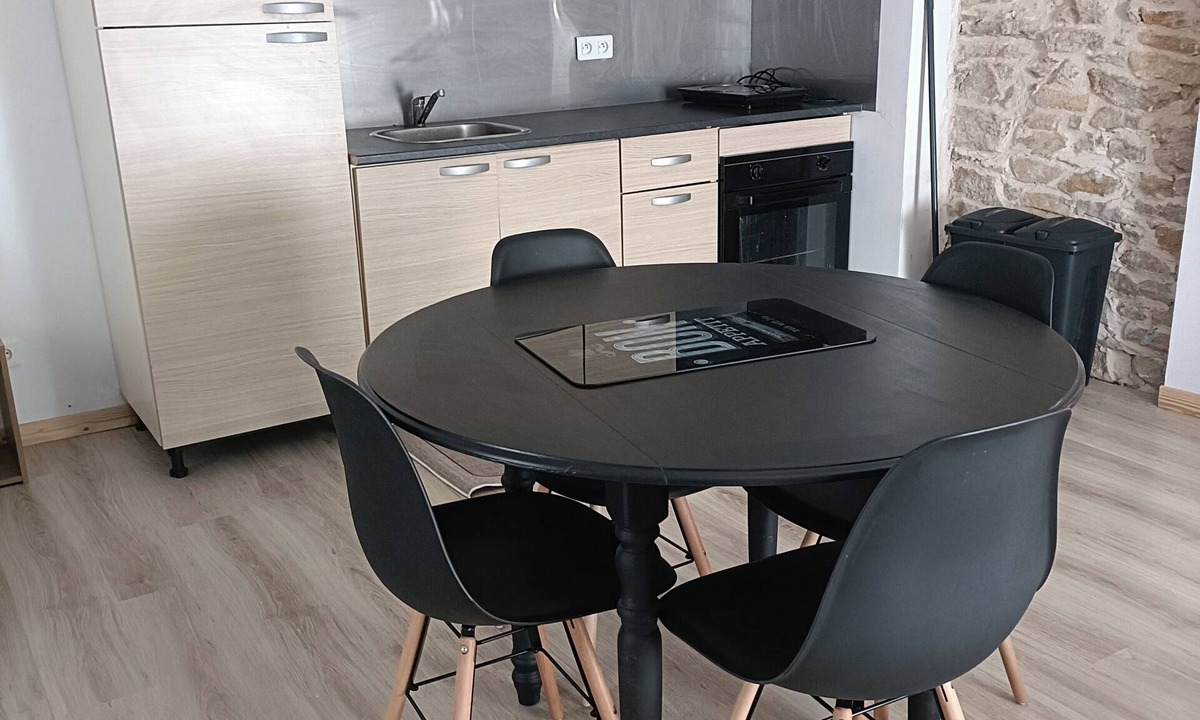 Jujurieux Apartment | Studio des soyeux