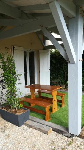 Cenac-et-Saint-Julien Apartment | Studio des Ventoulines