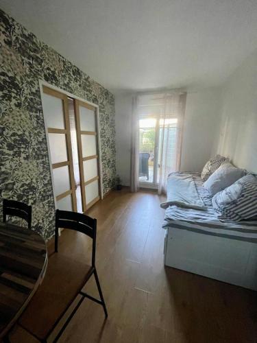 Bussy-Saint-Georges Apartment | Studio Disneyland Paris 2 - Terrasse