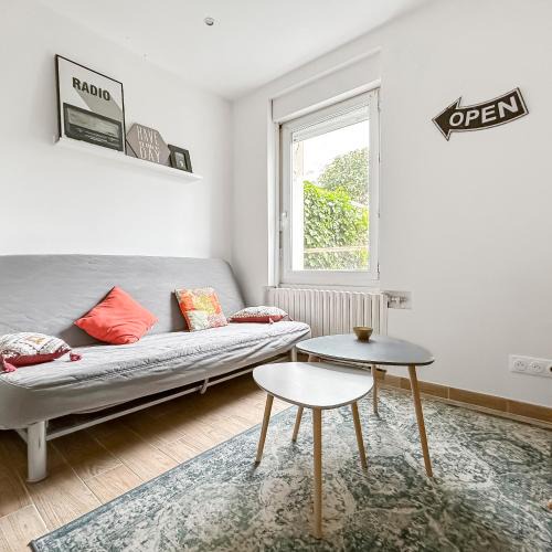 Tours Apartment | Studio douillet, proche tram & bus