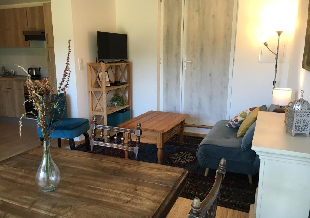 Peyrat-le-Chateau Apartment | Studio du centre UnisVers