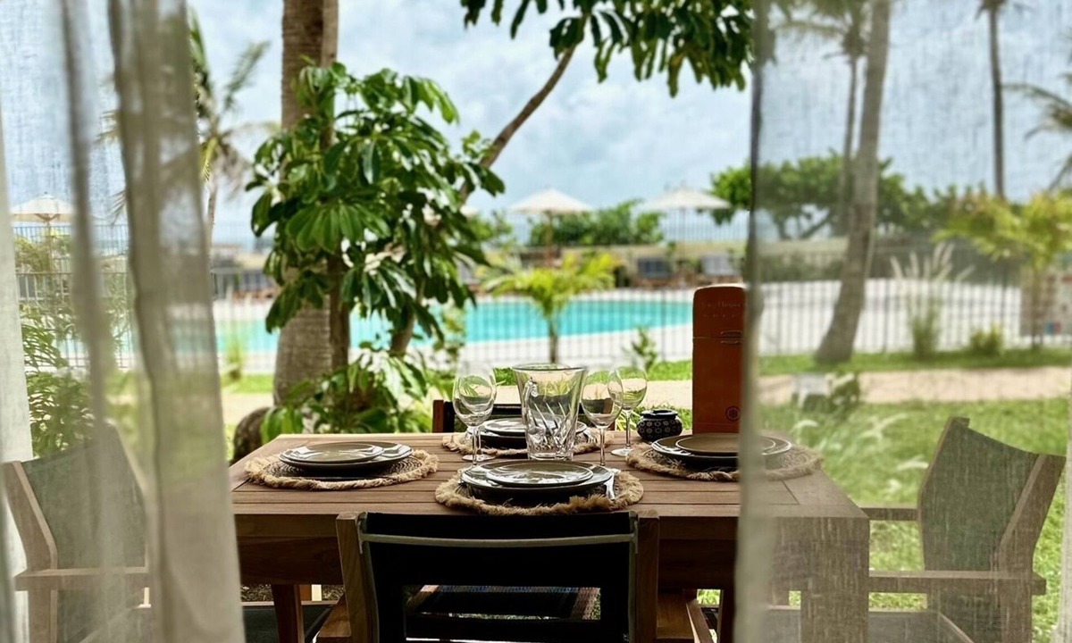 Rambaud Apartment | Studio Eleven Alamanda Beach beachfront