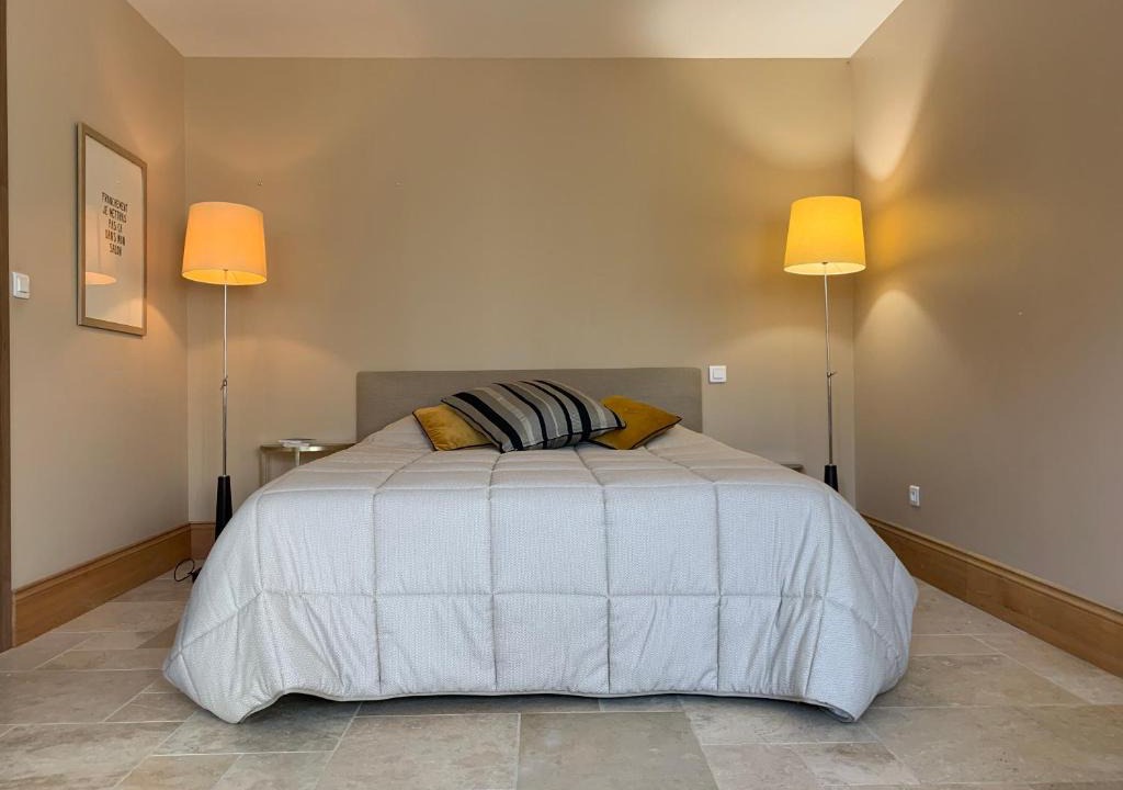 Louhans Bed & Breakfast | STUDIO EN VILLE ET CAMPAGNE