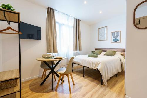 Saint-Quentin Apartment | Studio Ensoleillé 2pers wifi