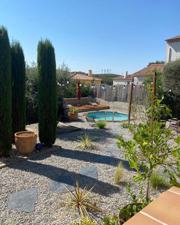 Septemes-les-Vallons Apartment | Studio entre Aix en Provence et Marseille et parking