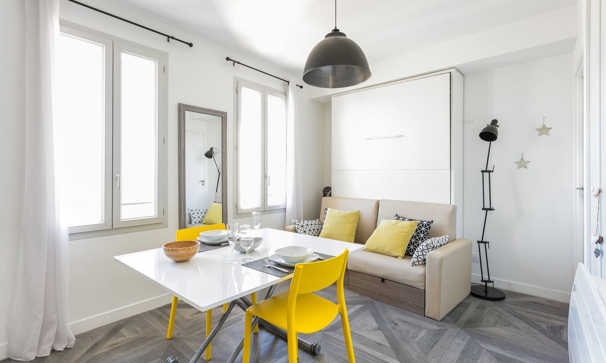 Gares Apartment | Studio facing Gare St Roch ☀