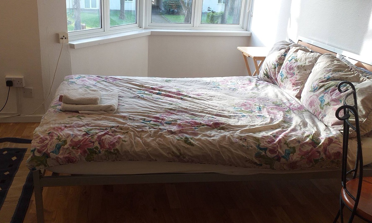 Bracknell Apartment | Studio flat in central Bracknell