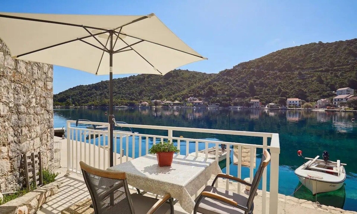 Prozurska Luka Apartment | Studio flat near beach Prožurska Luka, Mljet (AS-22332-a)
