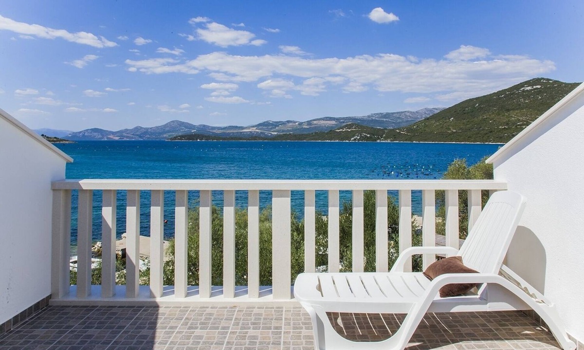 Putnikovic Apartment | Studio flat near beach Žuronja, Pelješac (AS-14095-b)