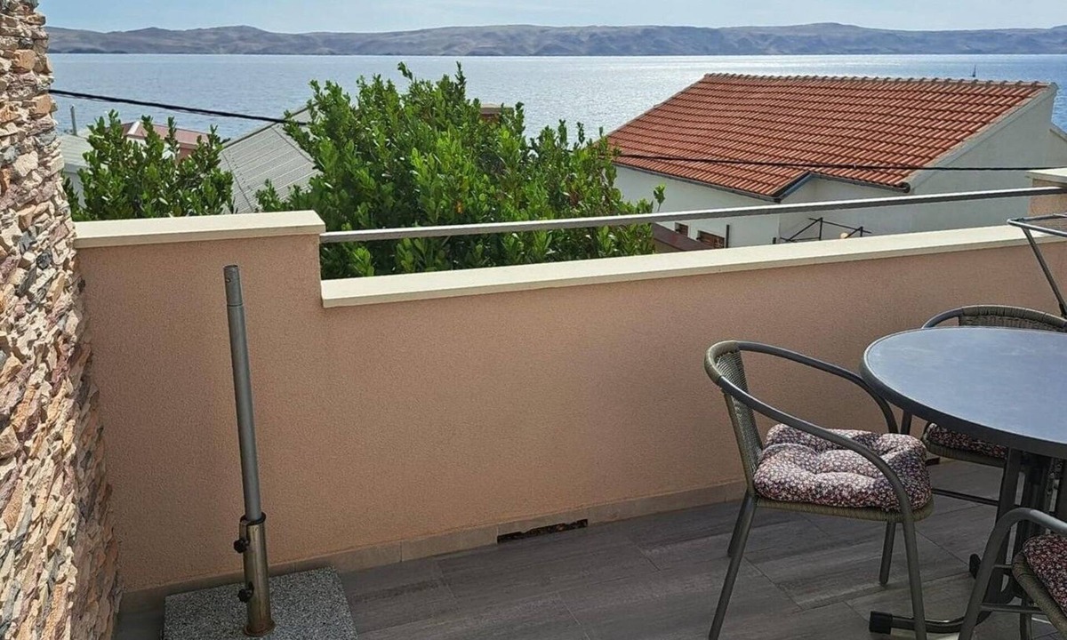 Ribarica Apartment | Studio flat near beach Ribarica, Karlobag (AS-23603-a)