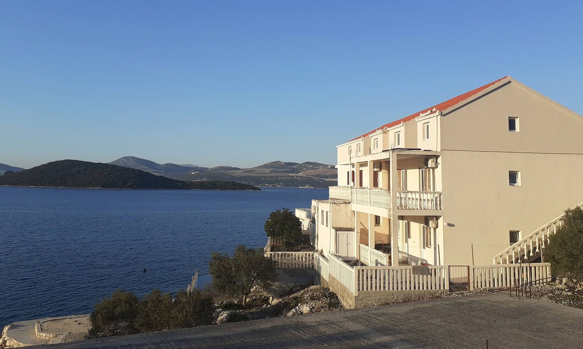 Dubrava Apartment | Studio flat near beach Cove Pještata, Pelješac (AS-14440-a)