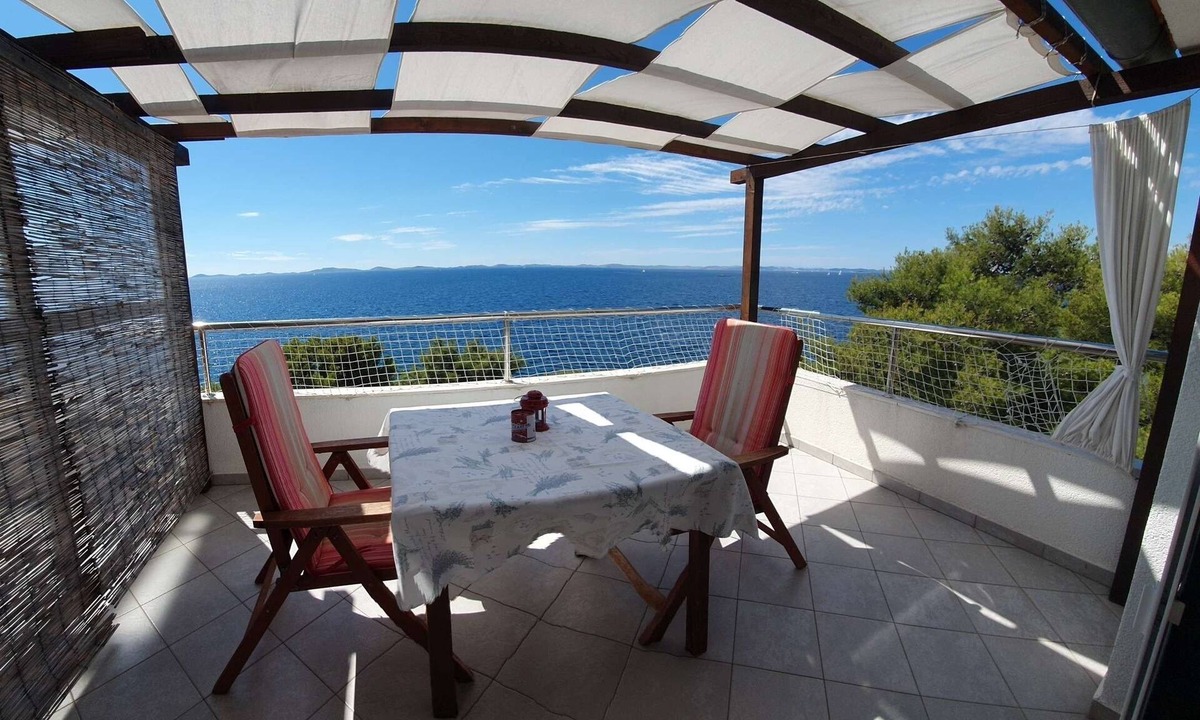 Susica Apartment | Studio flat near beach Murter (AS-22397-d)