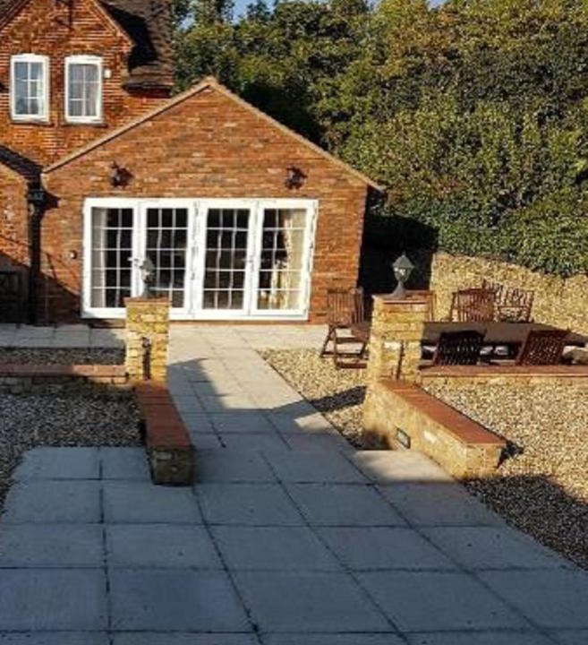 Hatfield Apartment | Studio Flat Near Hatfield Station