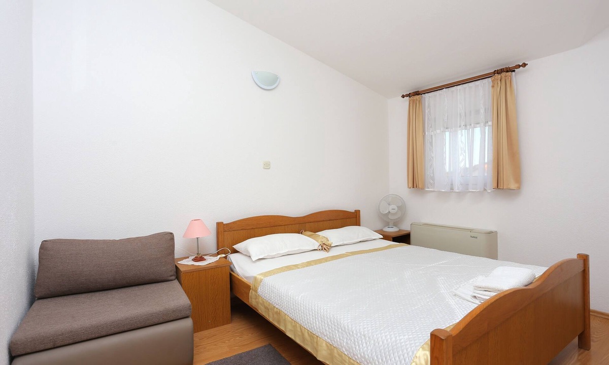 Rogoznica Apartment | Studio flat with balcony and sea view Rogoznica (AS-4162-a)