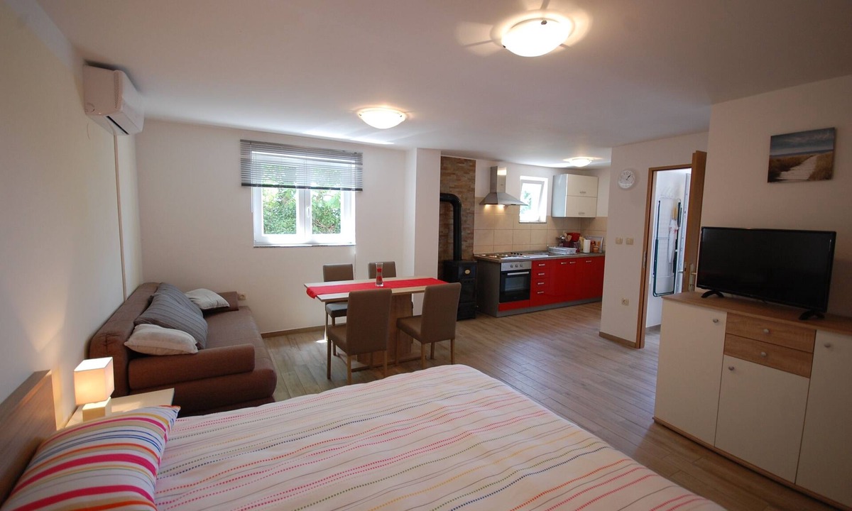 Sveti Vid-Miholjice Apartment | Studio flat with balcony Sveti Vid, Krk (AS-20629-a)