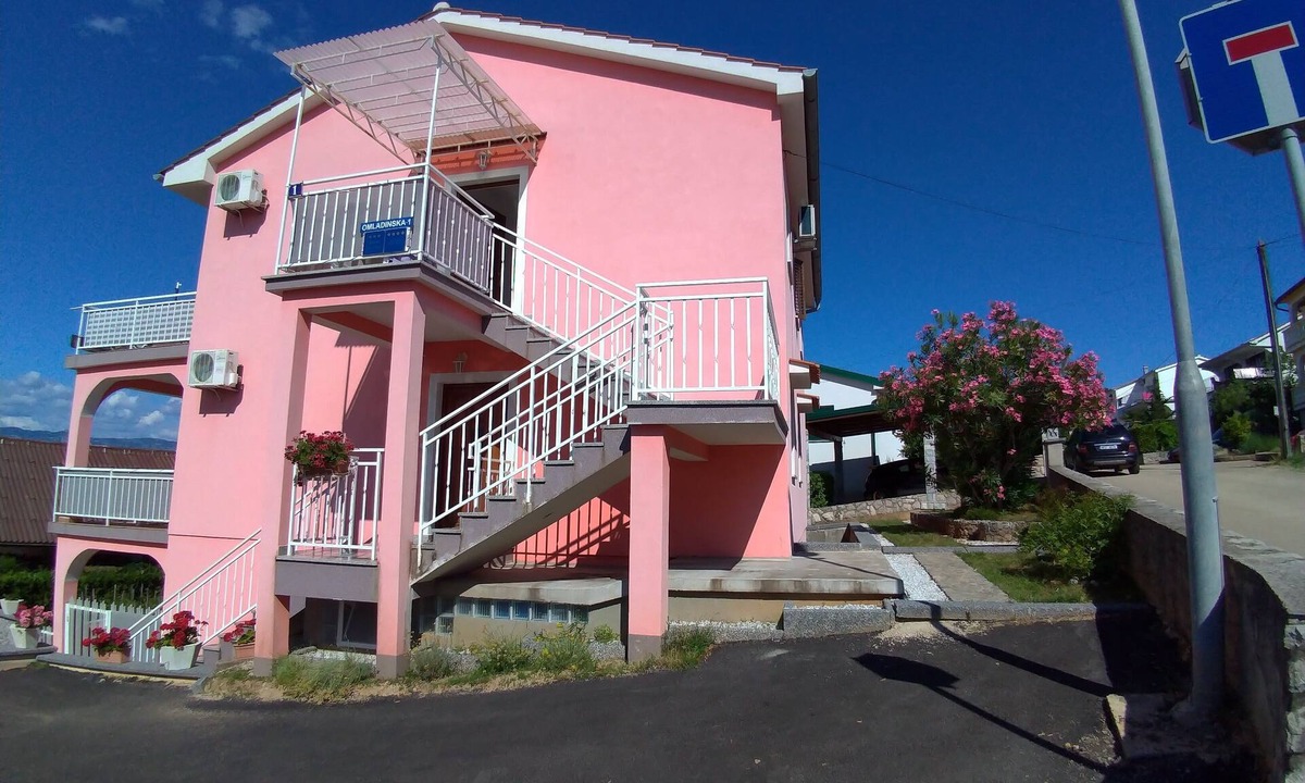 Njivice Apartment | Studio flat with balcony and sea view Njivice, Krk (AS-15904-a)