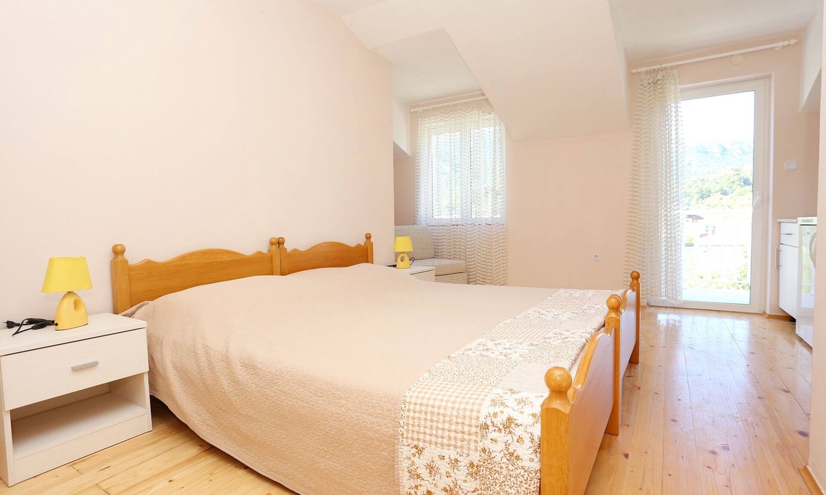 Zuljana Apartment | Studio flat with balcony and sea view Žuljana, Pelješac (AS-4576-c)