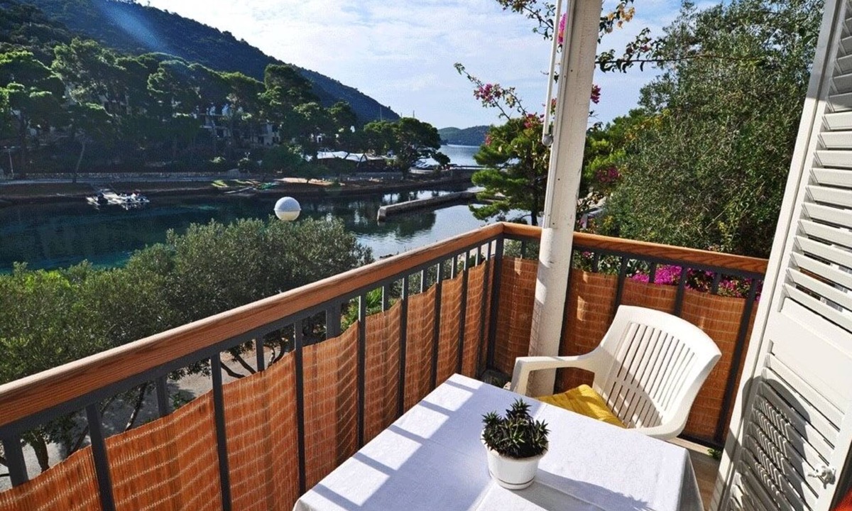 Pasadur Apartment | Studio flat with balcony and sea view Pasadur (Lastovo) (AS-8351-b)
