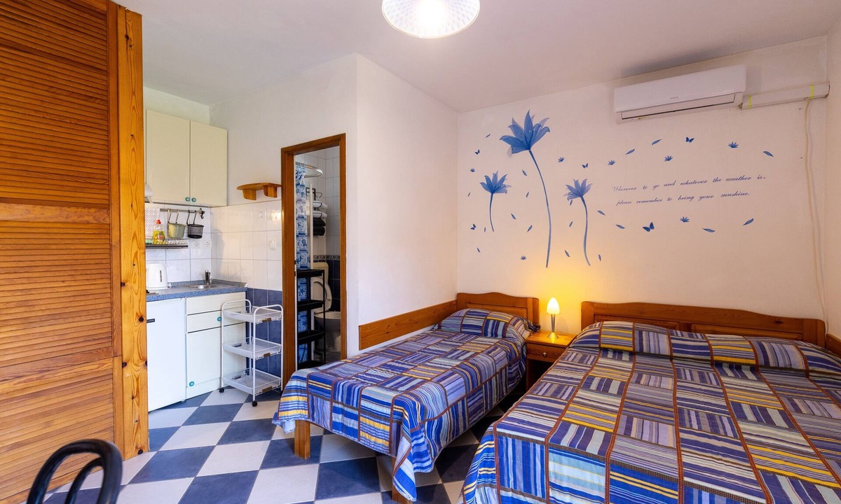 Sucuraj Apartment | Studio flat with balcony Sućuraj, Hvar (AS-6852-f)
