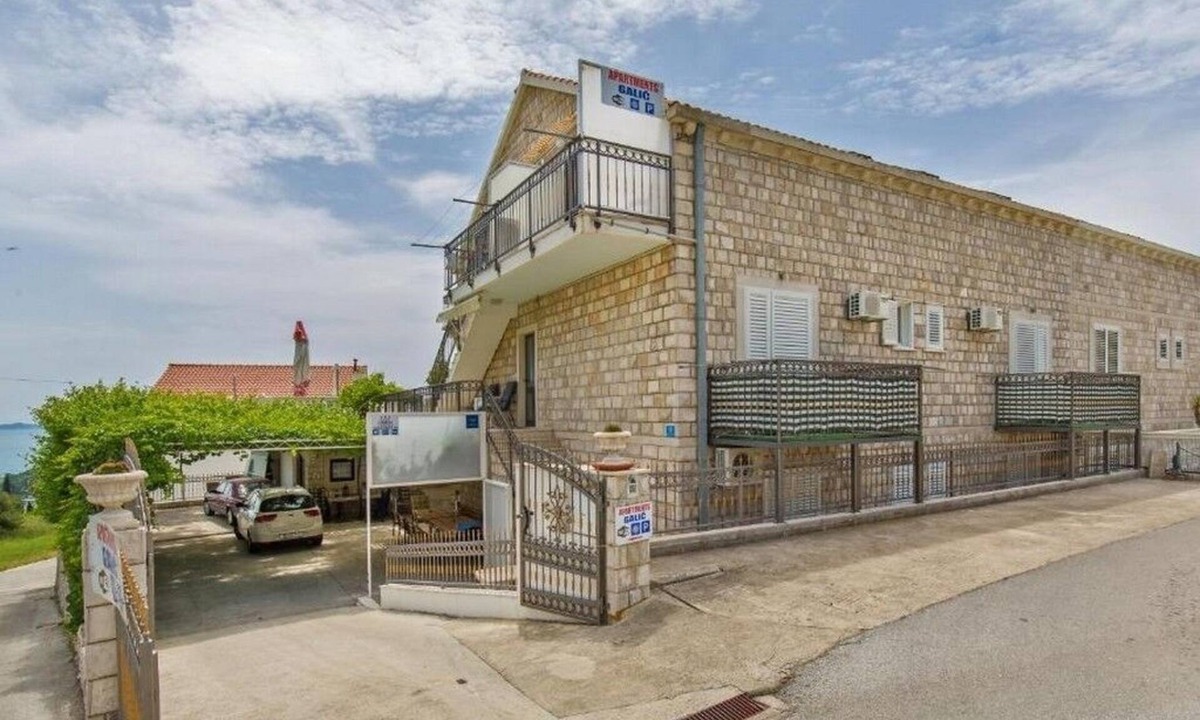 Brasina Apartment | Studio flat with balcony and sea view Srebreno, Dubrovnik (AS-22386-a)