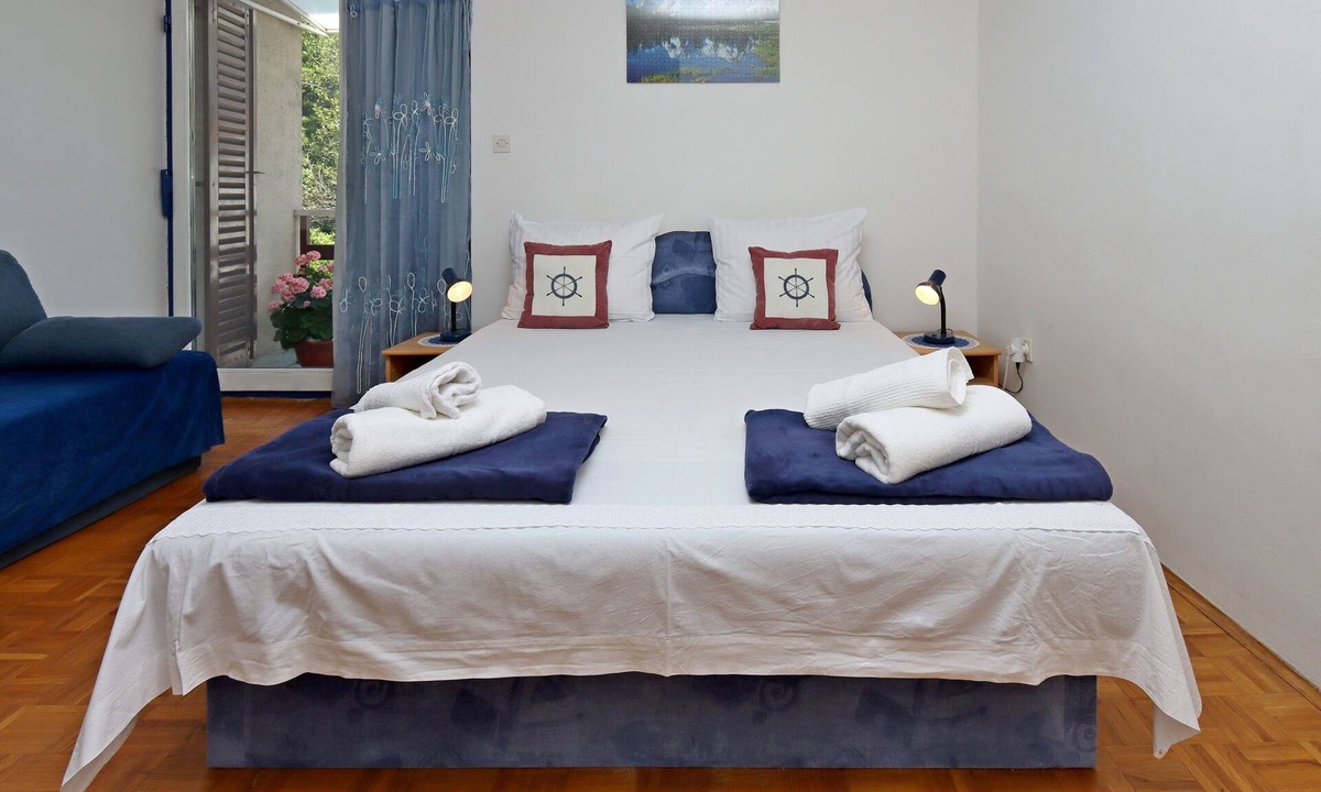 Selce Apartment | Studio flat with balcony Selce, Crikvenica (AS-24439-a)