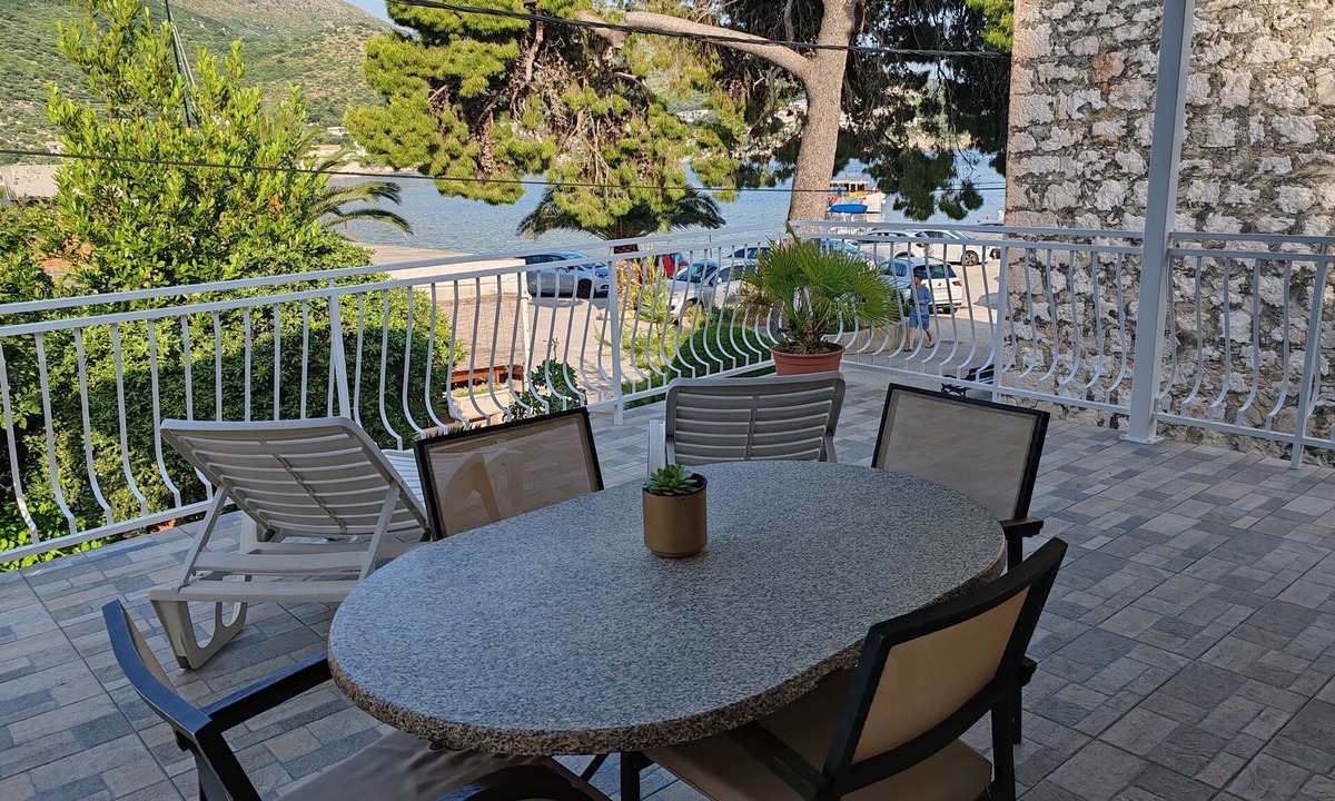 Zaton Apartment | Studio flat with terrace and sea view Zaton Veliki, Dubrovnik (AS-2107-c)