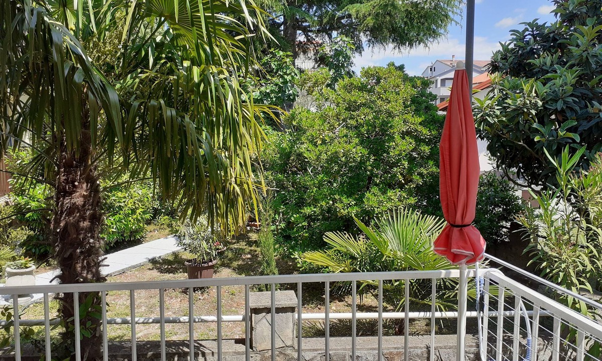 Malinska Apartment | Studio flat with terrace Malinska, Krk (AS-19291-a)