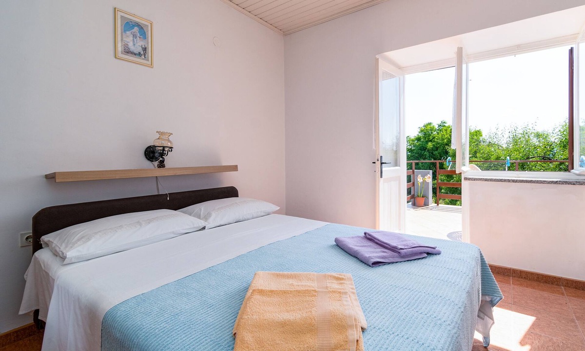 Skrbcici Apartment | Studio flat with terrace Skrbcici, Krk (AS-21231-a)