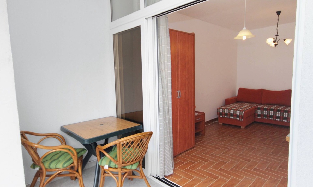 Njivice Apartment | Studio flat with terrace and sea view Njivice, Krk (AS-5458-a)