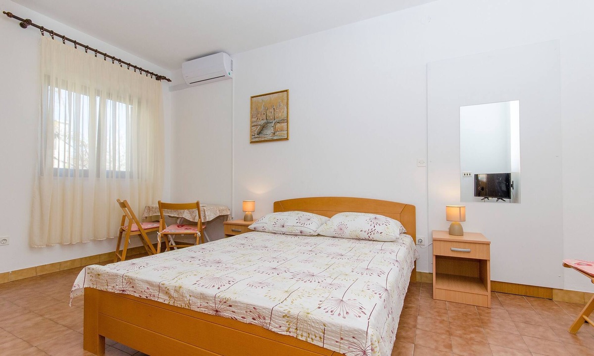 Postira Apartment | Studio flat with terrace Postira, Brač (AS-765-a)
