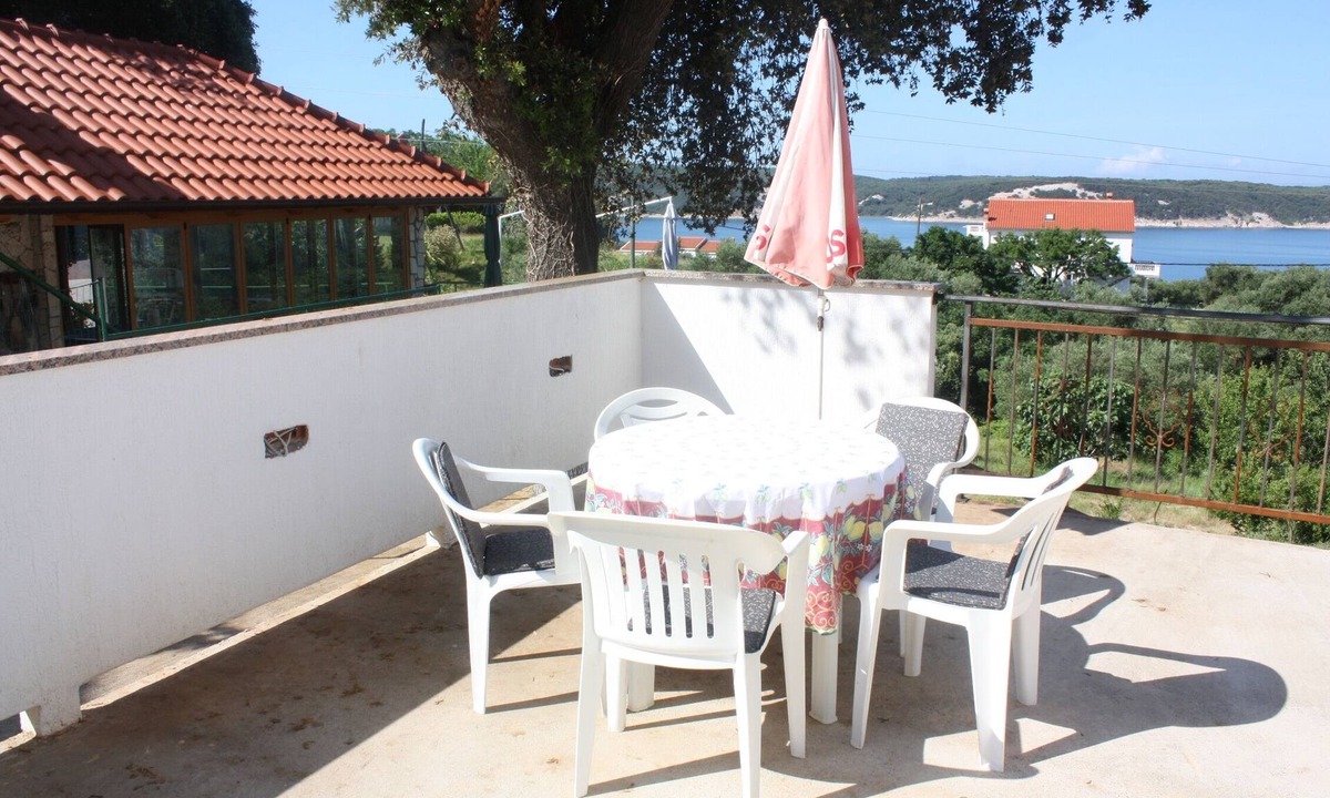 Rab Town Apartment | Studio flat with terrace and sea view Supetarska Draga - Gonar, Rab (AS-5016-a)