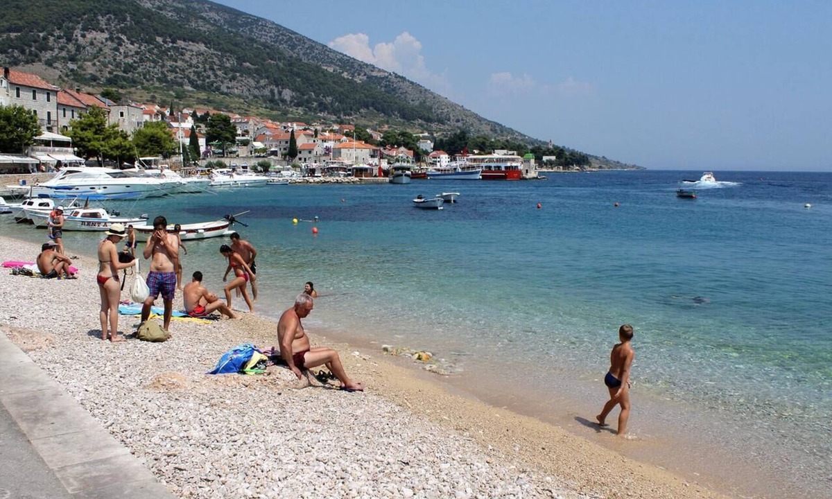 Bol Apartment | Studio flat with terrace and sea view Bol, Brač (AS-5642-a)