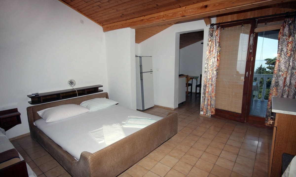 Suha Punta Apartment | Studio flat with terrace and sea view Suha Punta, Rab (AS-5050-b)