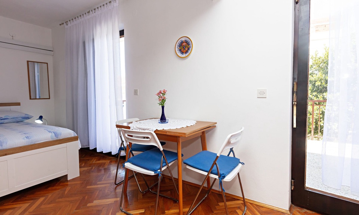 Jezera Apartment | Studio flat with terrace Jezera, Murter (AS-798-d)