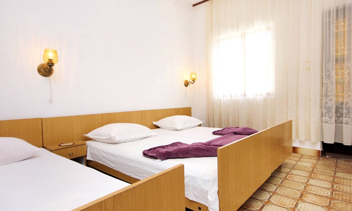 Marina Apartment | Studio flat with terrace Marina, Trogir (AS-10003-c)