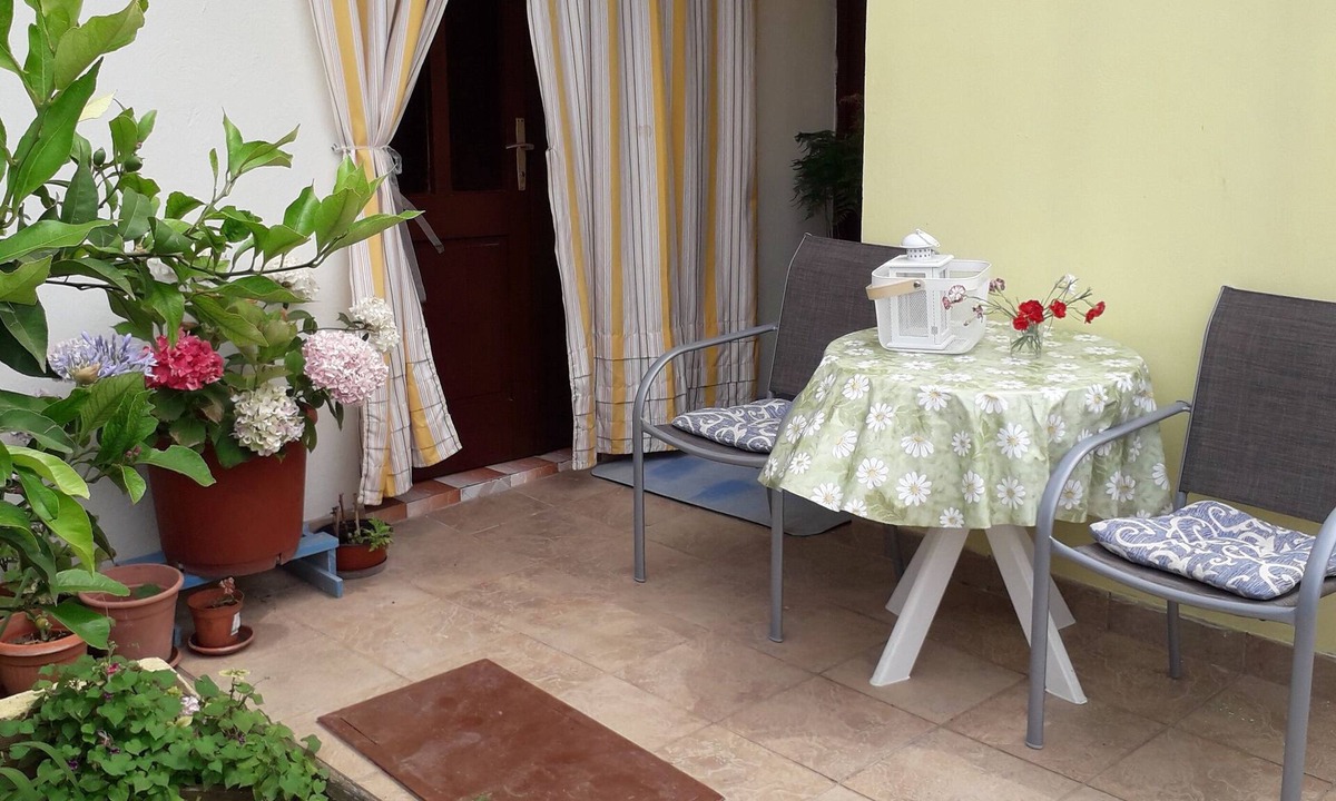 Vis Apartment | Studio flat with terrace Vis (AS-2436-a)