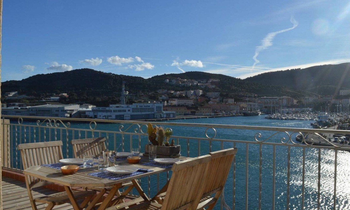 Port-Vendres Apartment | Studio for 2 with terrace and sea view, Port-Vendres