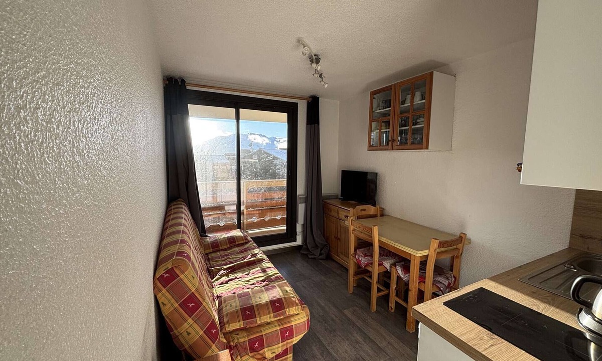 Eclose-Est Apartment | Studio for 4 in Alpe d'Huez, pets allowed